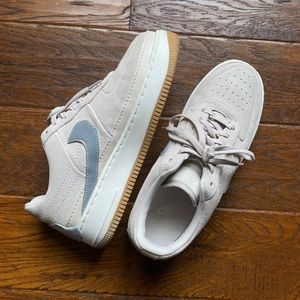 Nike Air Force 1 Jester Low 'Desert Sand & Platinum'
BQ3163-002 - W 9.5 (mens 8)
